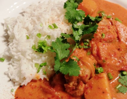 バターチキンのレシピも紹介しています